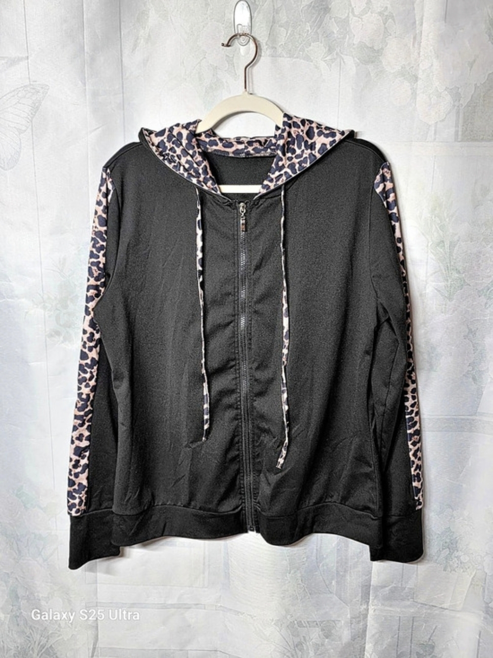 Black Animal Print Track Set XL Like New